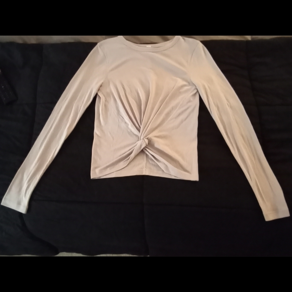 Lululemon Knot Twist Tie Front long-sleeved tee